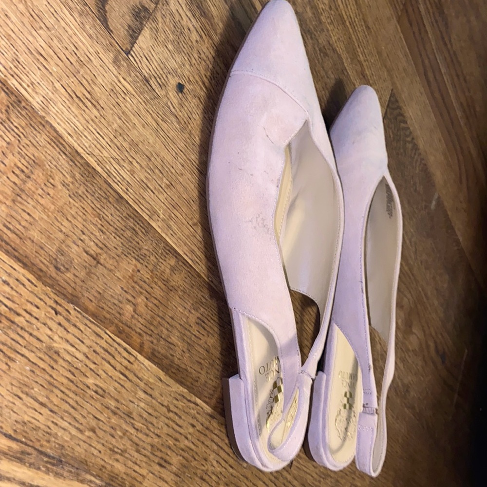 Nude sling-back shoes